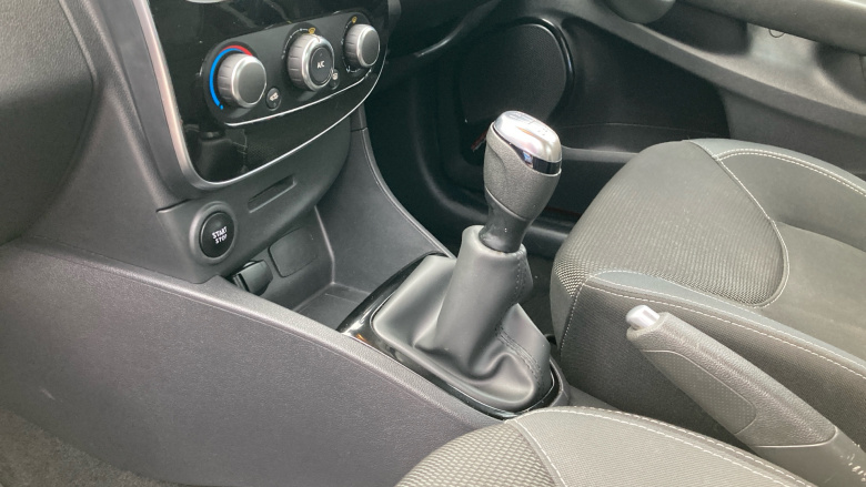 Renault Clio 0.9 TCE 90 Dynamique Nav 5dr Petrol Hatchback